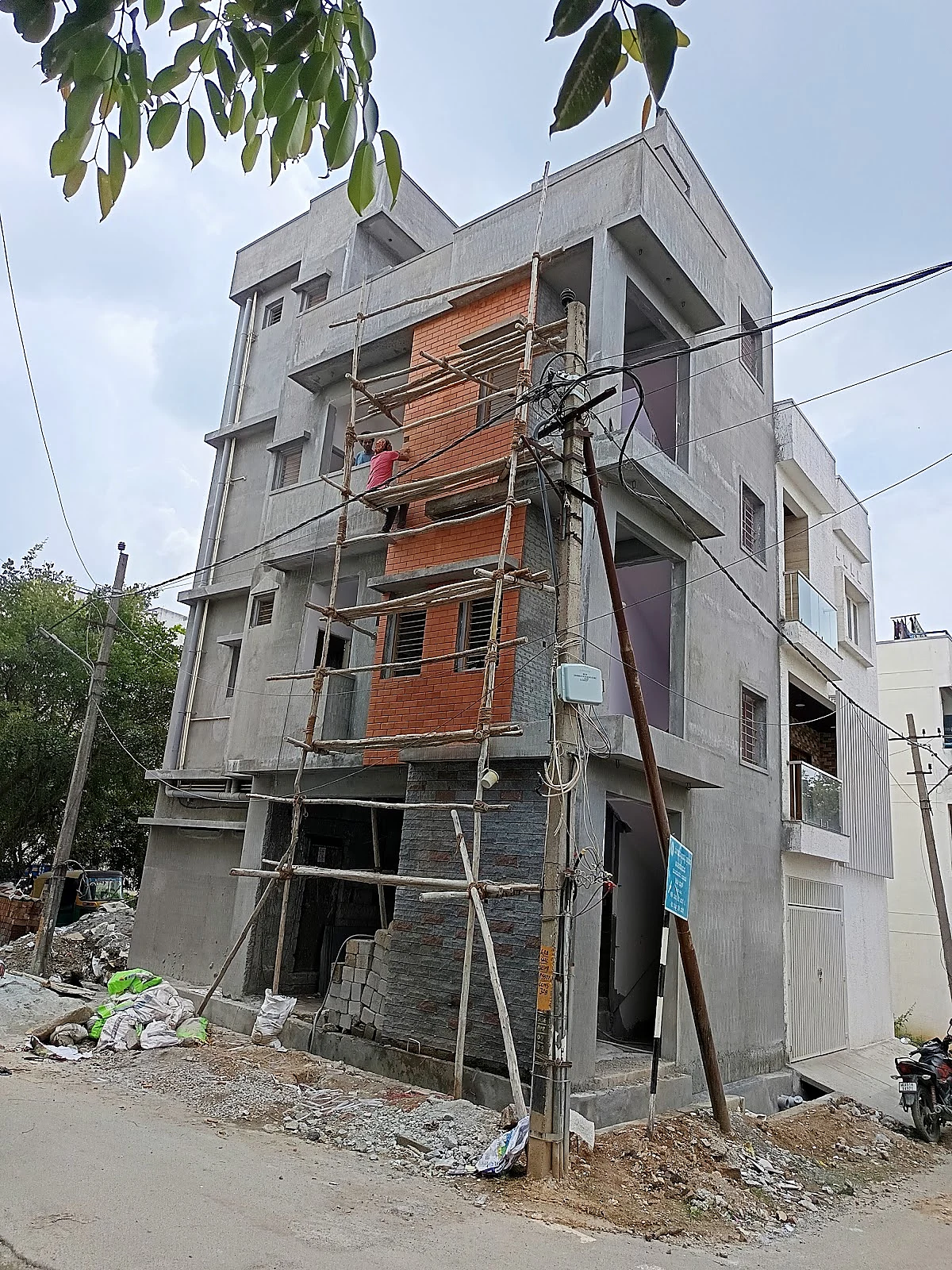 Red-brick exterior cladding — original Kumud photograph